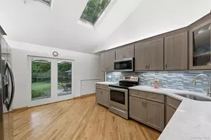 21 Woodridge Ln, Sea Cliff, NY 11579 - Photo 13