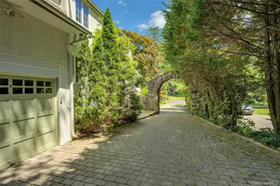 42 Knollwood Drive, Larchmont, NY 10538 - Photo 23