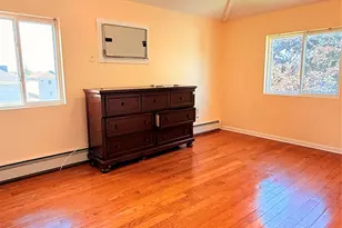 105-24 170th St, Jamaica, NY 11433 - Photo 3