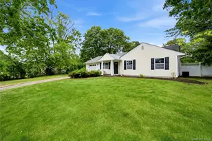 15 Groton Ln, Coram, NY 11727 - Photo 3