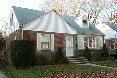122 Kent Road, Valley Stream, NY 11580 - Photo 1
