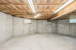 4 Knox Pl, New York, NY 10314 - Photo 31