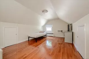 70 Longfellow Rd, Great Neck, NY 11023 - Photo 23