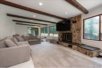 70 Longfellow Road, Great Neck, NY 11023 - Photo 15