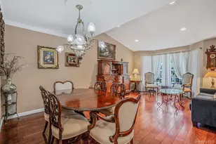 1130 Savoy Dr, Melville, NY 11747 - Photo 13