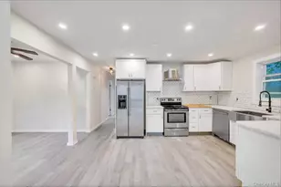 438 Auborn Ave, Shirley, NY 11967 - Photo 11