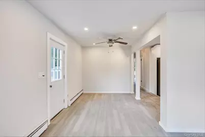 438 Auborn Avenue, Shirley, NY 11967 - Photo 9