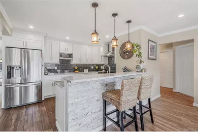 1053 Ocean Avenue, Bay Shore, NY 11706 - Photo 13
