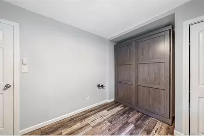 1053 Ocean Avenue, Bay Shore, NY 11706 - Photo 19