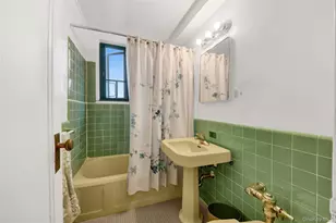 14 Metropolitan Oval, Bronx, NY 10462 - Photo 17