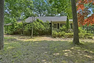 240 Meadow Ln, Cutchogue, NY 11935 - Photo 5