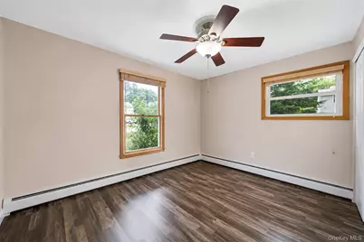 10 Saddle Hill Road, Coram, NY 11727 - Photo 21