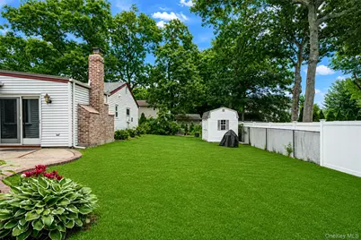 10 Saddle Hill Road, Coram, NY 11727 - Photo 27