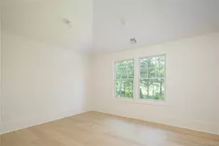 205 Kats Ct, East Marion, NY 11939 - Photo 21
