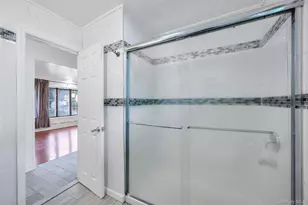 163 Miller Rd, Hicksville, NY 11801 - Photo 19