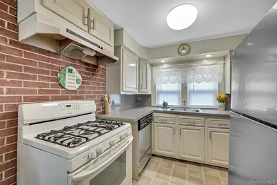 55C Edgewater Park #C, Bronx, NY 10465 - Photo 13