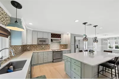 1210 Hyman Avenue, Bay Shore, NY 11706 - Photo 21