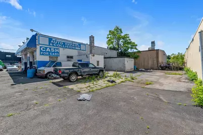 708 Burnside Avenue, Inwood, NY 11096 - Photo 19