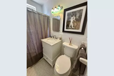 290 Collins Avenue #8E, Fleetwood, NY 10552 - Photo 13