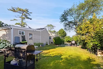 4 Roosevelt Street, Brentwood, NY 11717 - Photo 15