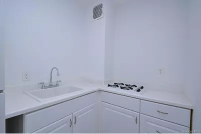281 Garth Road #B6D, Scarsdale, NY 10583 - Photo 9