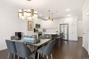 21 Seasons Wy, Dix Hills, NY 11746 - Photo 9