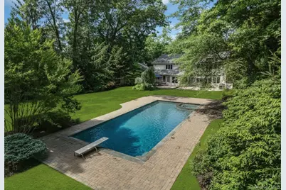 10 Winter Lane, Dix Hills, NY 11746 - Photo 35