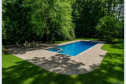 10 Winter Lane, Dix Hills, NY 11746 - Photo 33