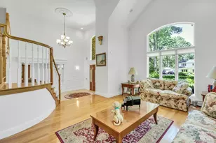 10 Winter Ln, Dix Hills, NY 11746 - Photo 5