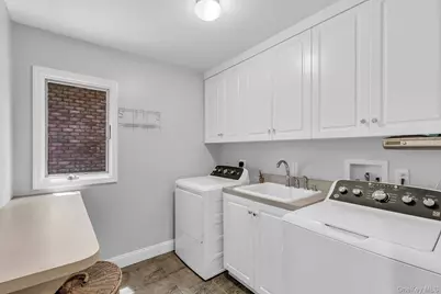 10 Winter Lane, Dix Hills, NY 11746 - Photo 29