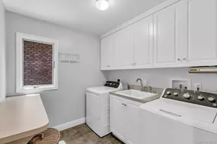 10 Winter Ln, Dix Hills, NY 11746 - Photo 29
