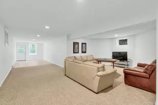 10 Winter Ln, Dix Hills, NY 11746 - Photo 27