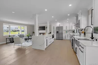 26 Malvern Lane, Stony Brook, NY 11790 - Photo 7