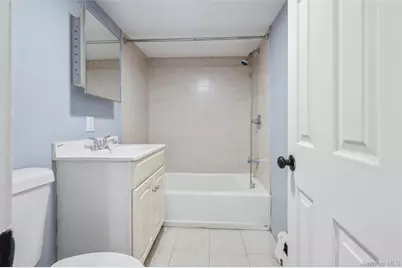 1321 Gillespie Avenue, Bronx, NY 10461 - Photo 27