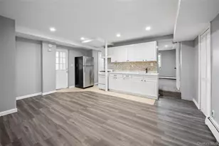 1321 Gillespie Ave, Bronx, NY 10461 - Photo 25