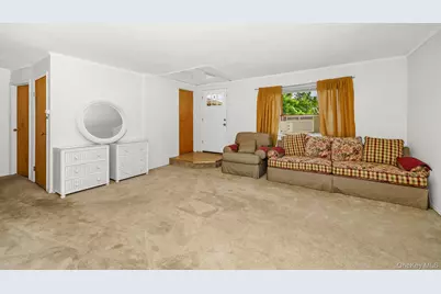 246 Columbus Avenue, West Babylon, NY 11704 - Photo 13