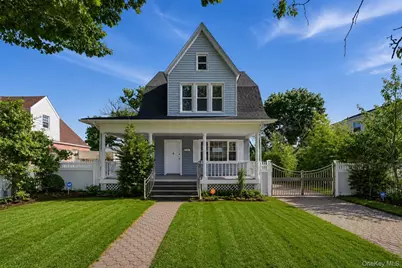 136 Elm Street, Valley Stream, NY 11580 - Photo 9