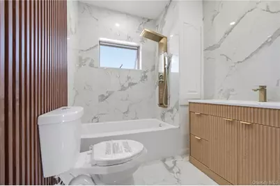 136 Elm Street, Valley Stream, NY 11580 - Photo 5