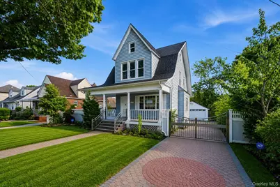136 Elm Street, Valley Stream, NY 11580 - Photo 7