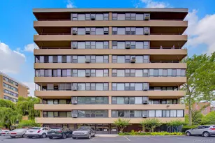 166-10 Powells Cove Blvd, Whitestone, NY 11357 - Photo 1