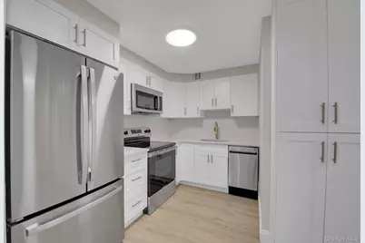 166-10 Powells Cove Boulevard #2C, Whitestone, NY 11357 - Photo 9