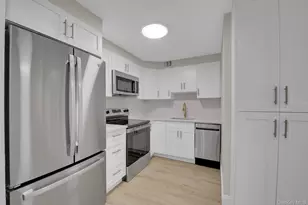 166-10 Powells Cove Blvd, Whitestone, NY 11357 - Photo 9