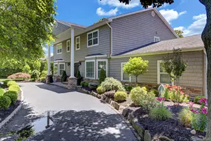 426 Wolf Hill Rd, Dix Hills, NY 11746 - Photo 3