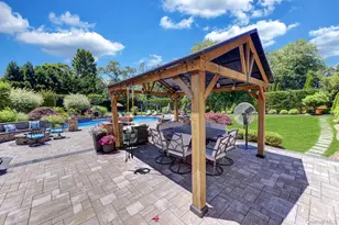 426 Wolf Hill Rd, Dix Hills, NY 11746 - Photo 41