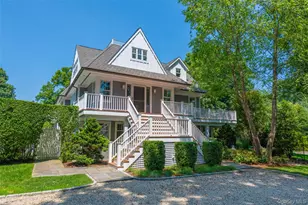 13 Peathole Ln, Bellport, NY 11713 - Photo 33