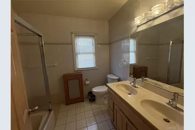 6911 180th Street, Fresh Meadows, NY 11365 - Photo 9
