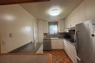 69-11 180th St, Fresh Meadows, NY 11365 - Photo 7