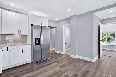 117 Walnut Street, West Hempstead, NY 11552 - Photo 7