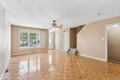 1601 Johnson Avenue #16, Elmont, NY 11003 - Photo 9