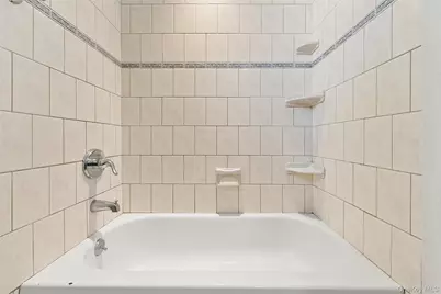 1601 Johnson Avenue #16, Elmont, NY 11003 - Photo 29